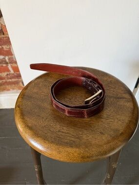 Men's AMERICAN ALLIGATOR Leather Belt in Burgundy - Classic Dress Style